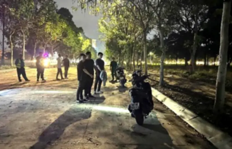 TPHCM siết sự kiện đường Lê Lợi, đẩy nhanh metro và tính di dời trường học, bệnh viện