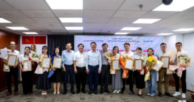 TP.HCM trao hỗ trợ 70 tác phẩm báo chí xuất sắc viết về thành phố trong quý 4/2025