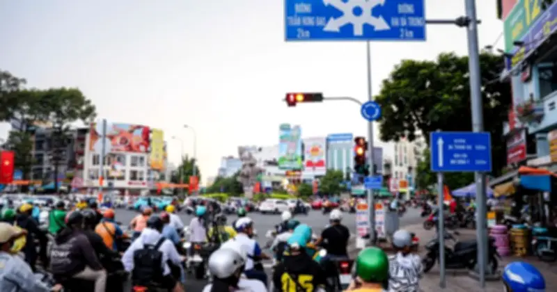 TP.HCM: Vòng xoay mất khả năng tự điều tiết, đèn tín hiệu trở thành giải pháp tất yếu