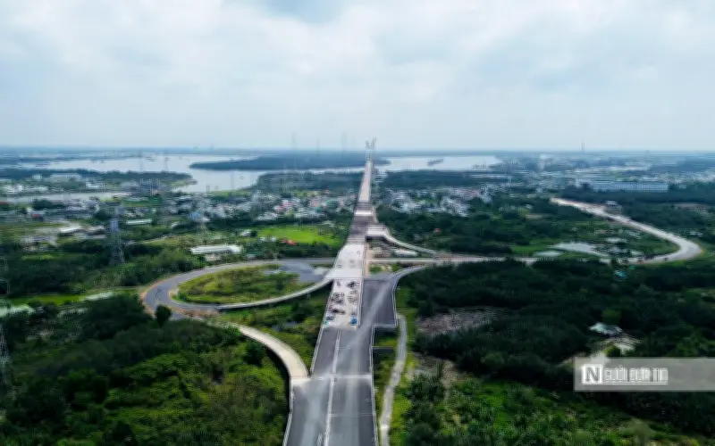 TP.HCM đẩy nhanh tiến độ các dự án giao thông kết nối sân bay Long Thành