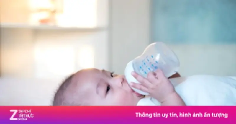 Trẻ Sơ Sinh Dưới 6 Tháng Tuổi Không Cần Uống Nước: Chuyên Gia Cảnh Báo Nguy Cơ