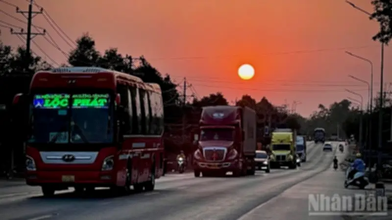 Tranh cãi quy định xe bán tải, xe van dưới 950kg tại TP.HCM: Người dân hoang mang