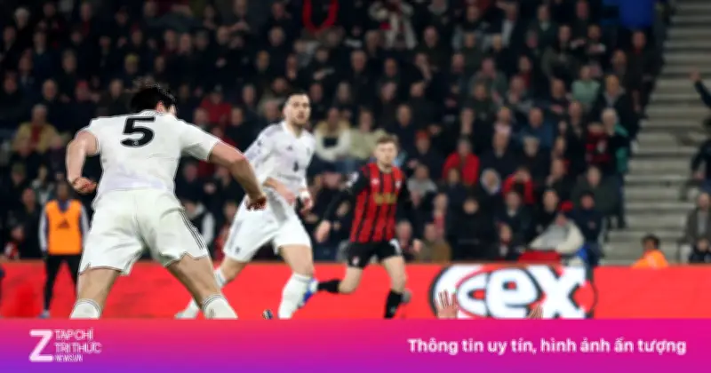 Tranh cãi VAR dữ dội trong trận hòa Bournemouth - MU: Không phạt đền cho Amad, thẻ đỏ Maguire