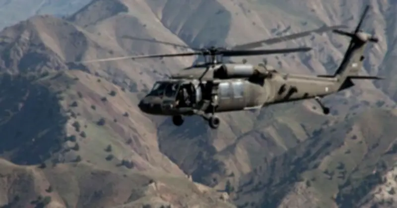 Trực thăng Black Hawk suýt đâm máy bay United Airlines tại phi trường Quận Cam