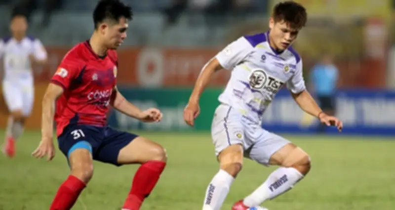 Trực tiếp bóng đá PVF-CAND vs Nam Định: Xuân Son được xướng tên trong đội hình chính