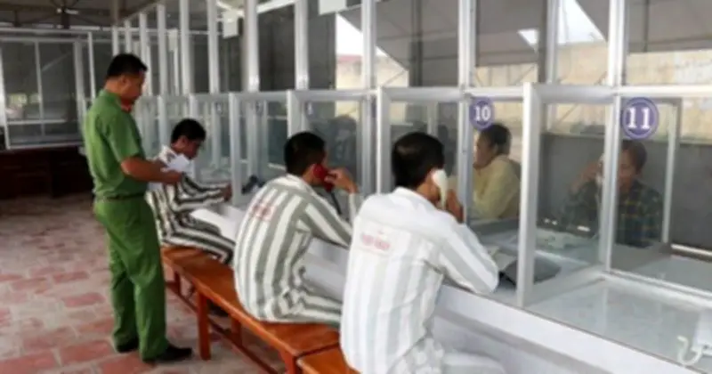 Trại giam ứng dụng QR Code và chuyển khoản ngân hàng để nhận tiền cho phạm nhân
