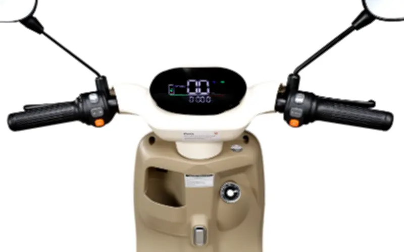 Trải Nghiệm Xe Máy Điện Giá 14 Triệu Đồng: Thiết Kế Nhỏ Gọn, Pin Bền 70km