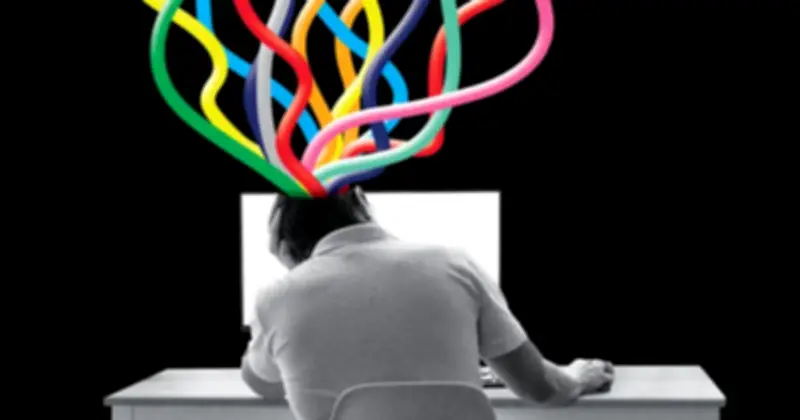 Tri Thức Tinh Hoa Thất Nghiệp Vì AI, Nay Phải Dạy Chính Cỗ Máy Cướp Việc Mình