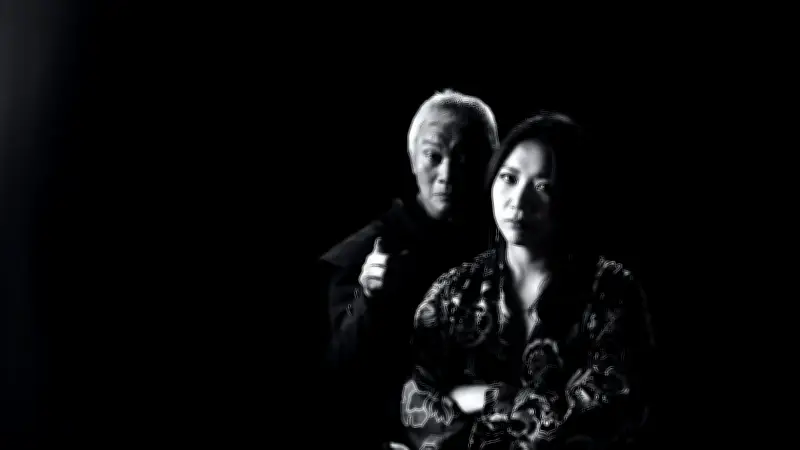 Triển lãm 'Dòng chảy đột biến': Đối thoại thế hệ giữa Đào Anh Khánh và CAT