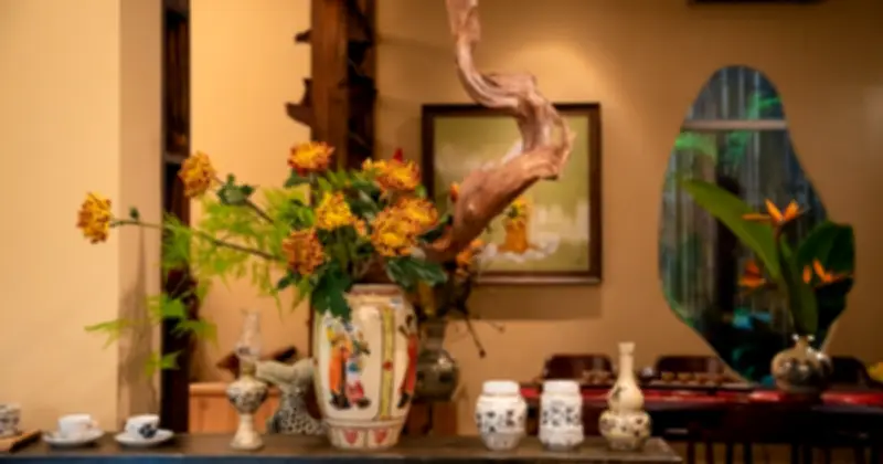 Triển Lãm 'Hòa': Gốm Chu Đậu Gặp Gỡ Nghệ Thuật Ikebana Tại Hà Nội