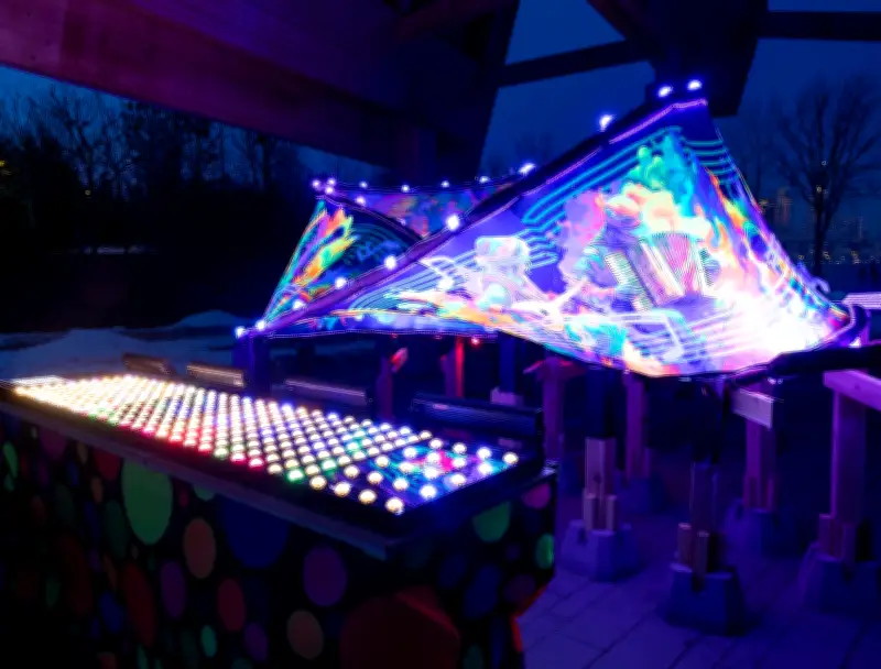 Triển lãm nghệ thuật ánh sáng độc đáo thu hút du khách tại Canada