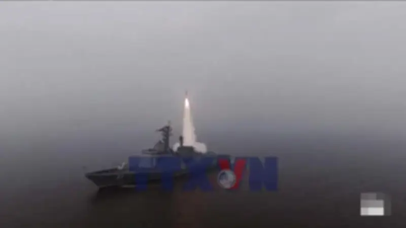 Triều Tiên thử nghiệm thành công tên lửa trên tàu khu trục Choe Hyon