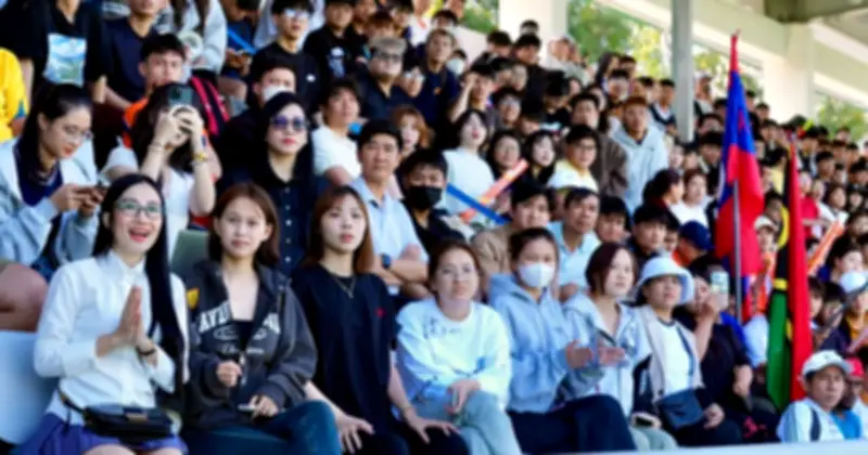 Trường ĐH Nha Trang dừng bước tứ kết nhưng để lại hình ảnh đẹp về tinh thần và CĐV cuồng nhiệt