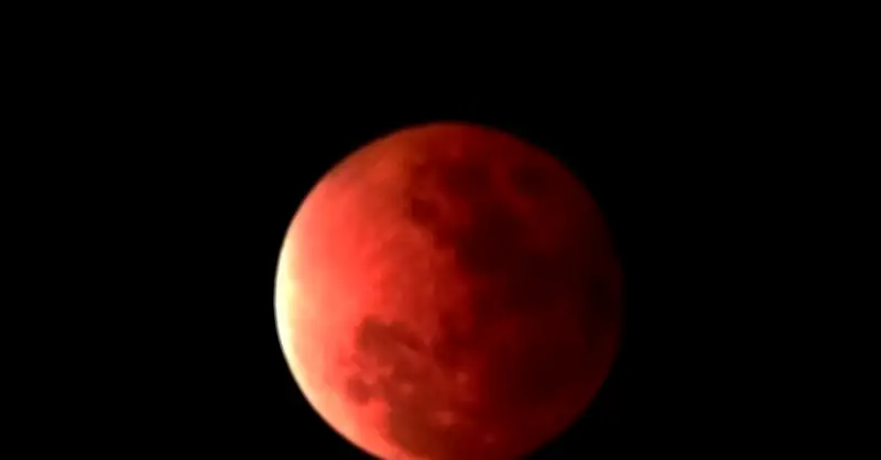 Trăng máu tháng 3 nhuộm đỏ bầu trời, hiện tượng thiên văn kỳ thú xuất hiện