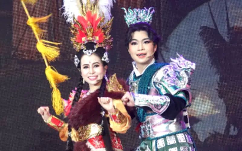 Trọng Nhân tỏa sáng trên sân khấu kịch và cải lương dịp Tết