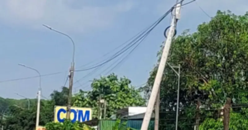 Tru Đèn Đường Nguy Hiểm: Mối Đe Dọa Thường Trực Trên Các Tuyến Phố