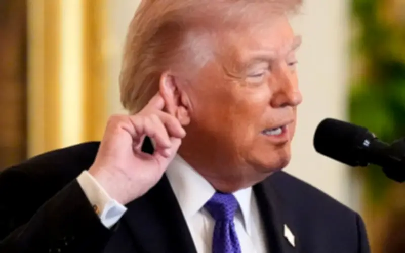 Trump Tuyên Bố Không Thỏa Thuận Với Iran Ngoài Đầu Hàng Vô Điều Kiện