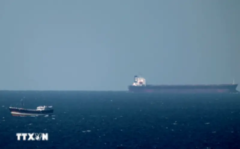 Trung Quốc thúc đẩy Iran mở hành lang an toàn tại eo biển Hormuz