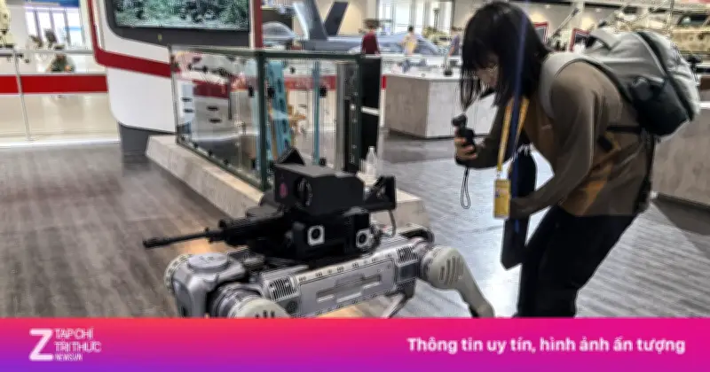 Trung Quốc trình làng robot sói chiến đấu mới với AI nâng cấp và vũ khí tối tân