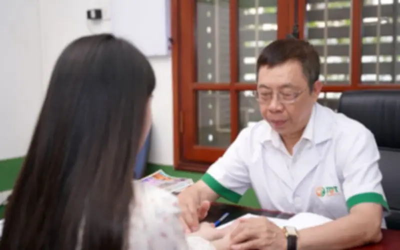 TTƯT Bác sĩ Lê Hữu Tuấn: Khám chữa bệnh và gìn giữ hồn cốt y học cổ truyền