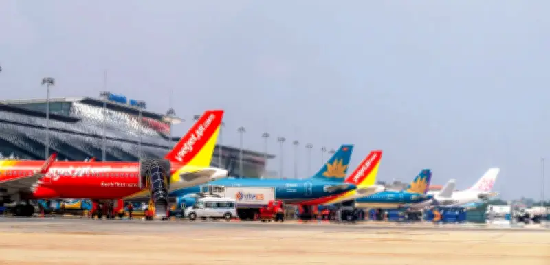 Tàu Bay Nước Ngoài Mắc Kẹt Tại Sân Bay Nội Bài Do Xung Đột Trung Đông