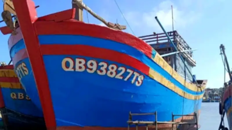 Tàu cá Quảng Trị mất liên lạc trên biển, 2 ngư dân mất tích đang được tìm kiếm khẩn cấp