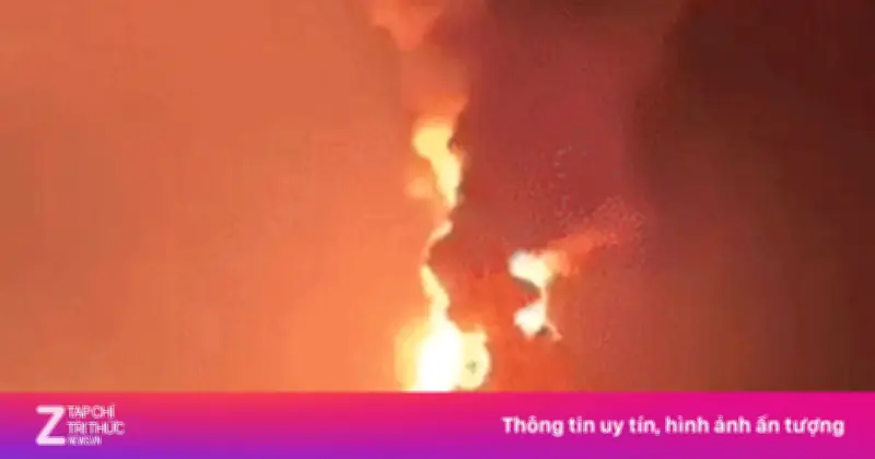 Tàu chở dầu Mỹ bốc cháy dữ dội gần eo biển Hormuz, an ninh hàng hải căng thẳng