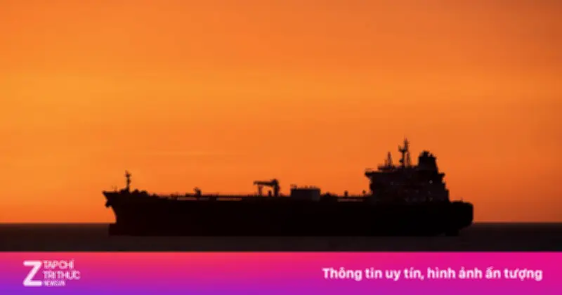 Tàu chở dầu Nga cập cảng Cuba, bắt đầu dỡ 100.000 tấn dầu thô viện trợ nhân đạo