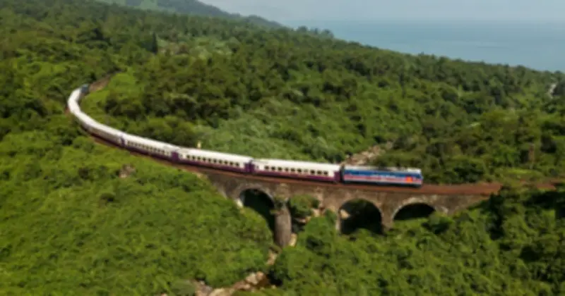 Tàu di sản miền Trung ra mắt giao diện mới, Ga Huế chính thức trở thành điểm du lịch