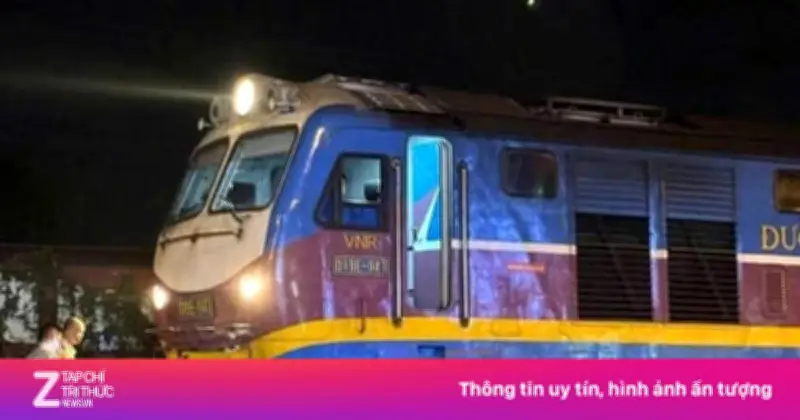 Tàu Hỏa Va Chạm Xe Máy Tại Hà Nội, Hai Người Tử Vong Thương Tâm