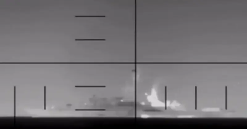 Tàu Ngầm Mỹ Bắn Chìm Tàu Chiến Iran: 87 Thủy Thủ Thiệt Mạng Trên Biển Quốc Tế