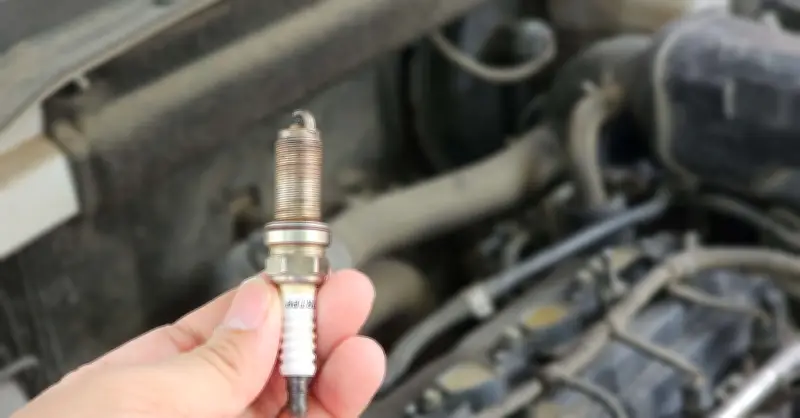Tuổi thọ thực sự của bugi ô tô: Khi nào cần thay thế để bảo vệ động cơ?