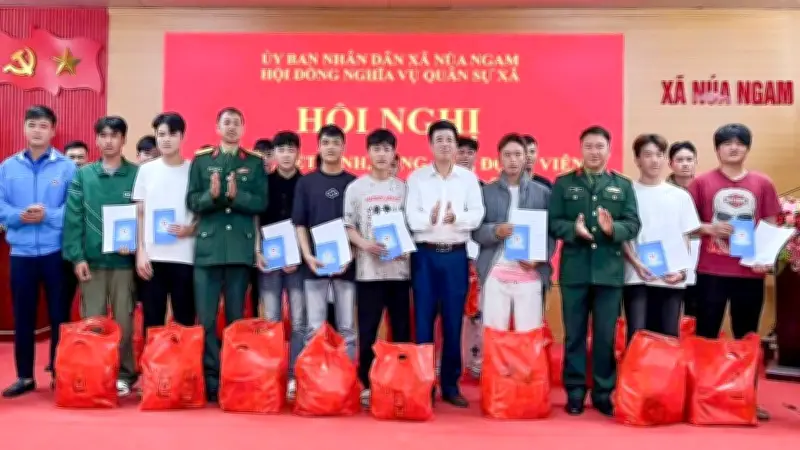 Tuổi trẻ Điện Biên gác lại dự định cá nhân, hăng hái lên đường nhập ngũ