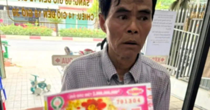 Tây Ninh: Thanh niên dùng vé số giả trúng thưởng lừa đảo người bán dạo