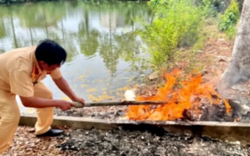 Tây Ninh tiêu hủy hơn 70.000 phôi đăng ký xe giả, ngăn chặn tội phạm