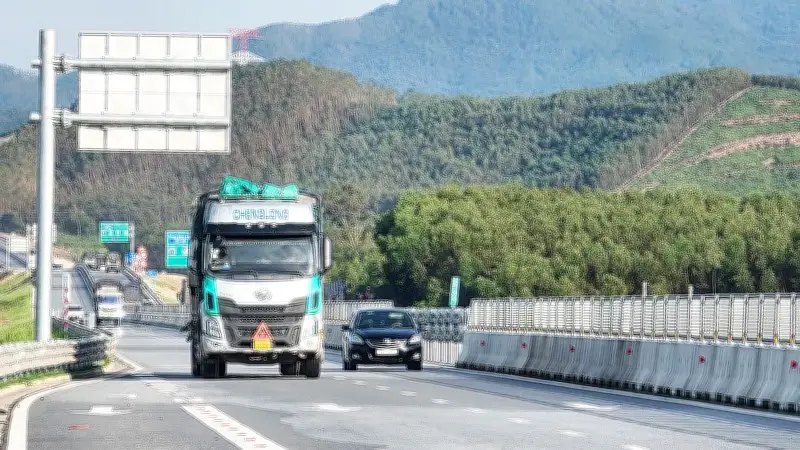 Đầu tư công 2025: Giải ngân vượt mốc 755 nghìn tỷ, bài học từ Ninh Bình và Hà Nội