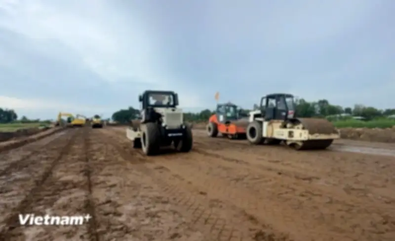 Đầu tư công và vốn FDI thực hiện trong hai tháng đầu năm tăng trưởng mạnh