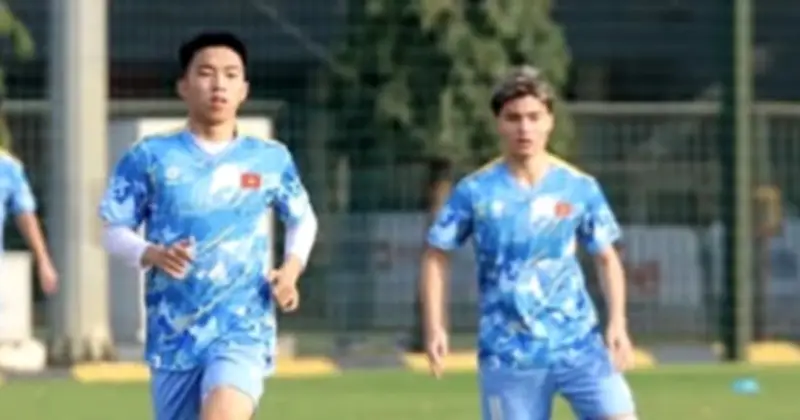 U.19 Việt Nam hội quân: Tập nhẹ làm quen, Moric thử sức cùng U.23