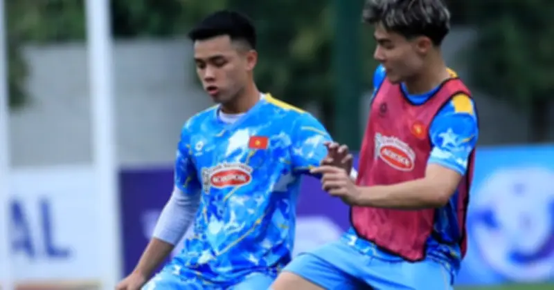 U.23 Việt Nam tập luyện tích cực, Lê Nguyên Hoàng chia sẻ về đồng đội và giải đấu sắp tới