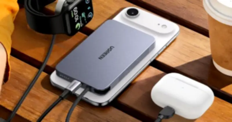 Ugreen MagFlow Air: Pin dự phòng Qi2 15W siêu mỏng tích hợp cáp USB-C, giá từ 1,8 triệu đồng