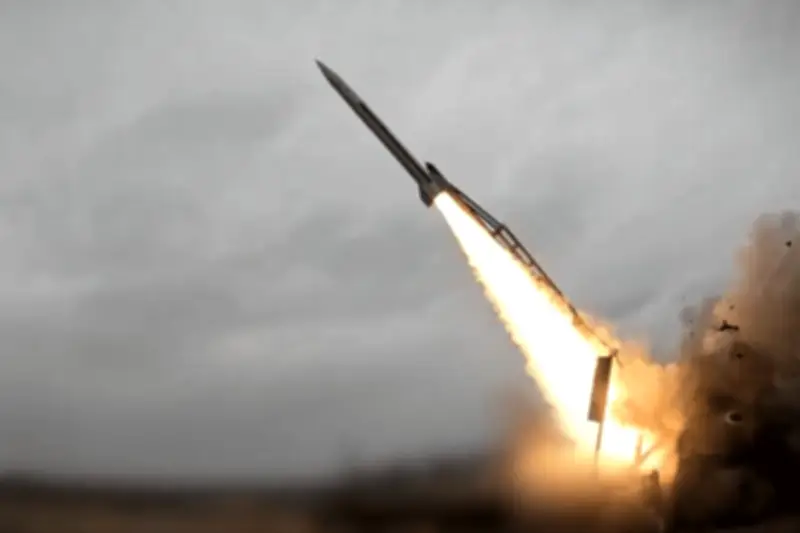 Ukraine ra mắt tên lửa FP-7: Vũ khí nội địa rẻ hơn, nhanh hơn ATACMS