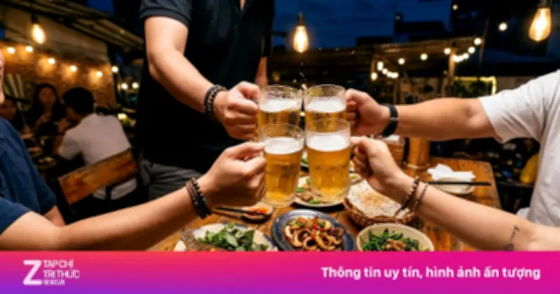 Uống cả chục chai bia dễ dàng nhưng 2 lít nước lọc lại khó: Lý do bất ngờ từ khoa học