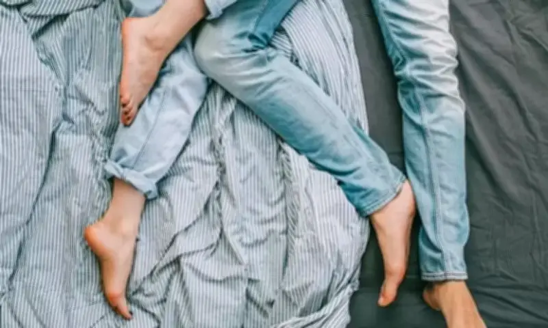 Uống rượu để kéo dài thời gian quan hệ: Lợi bất cập hại cho sức khỏe