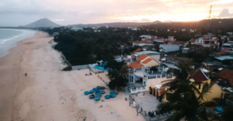 Vợ chồng Việt kiều Mỹ về quê Đắk Lắk xây 3 căn homestay chữa lành