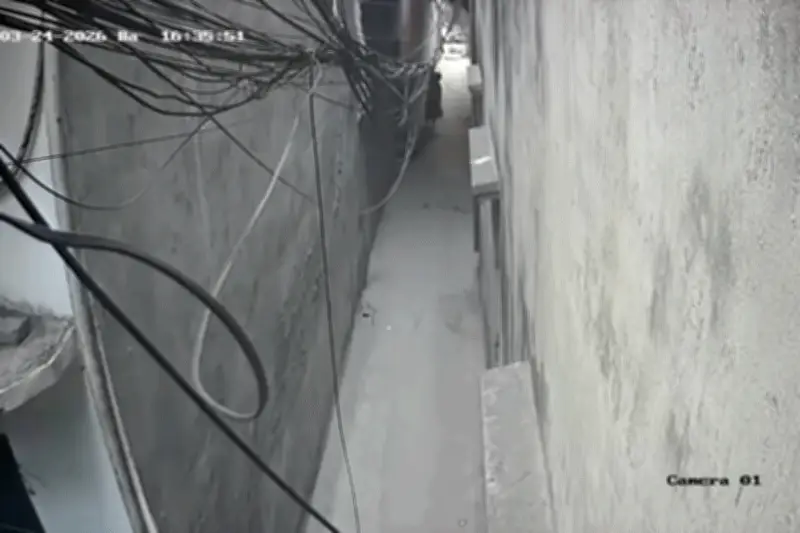 Vụ cháy nhà Lĩnh Nam: Clip sự cố điện công trình bên cạnh lan truyền trước hỏa hoạn