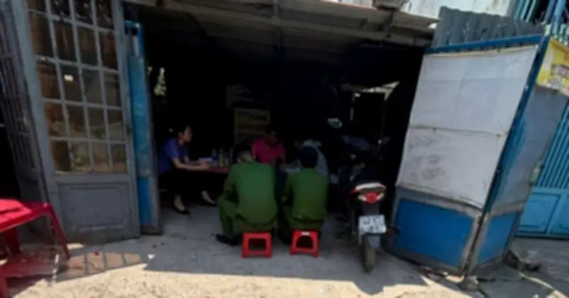 Vụ cháy nhà ở TP.HCM: Gia đình mâu thuẫn, 4 người bị thương