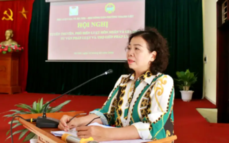 Vợ không có quyền ngăn cản chồng nhận con riêng theo quy định pháp luật