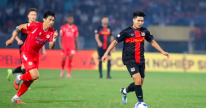 V-League 2025-2026: Nam Định Thắng Nhờ Akolo, Đà Nẵng Hòa Hấp Dẫn, Hà Nội Tăng Tốc