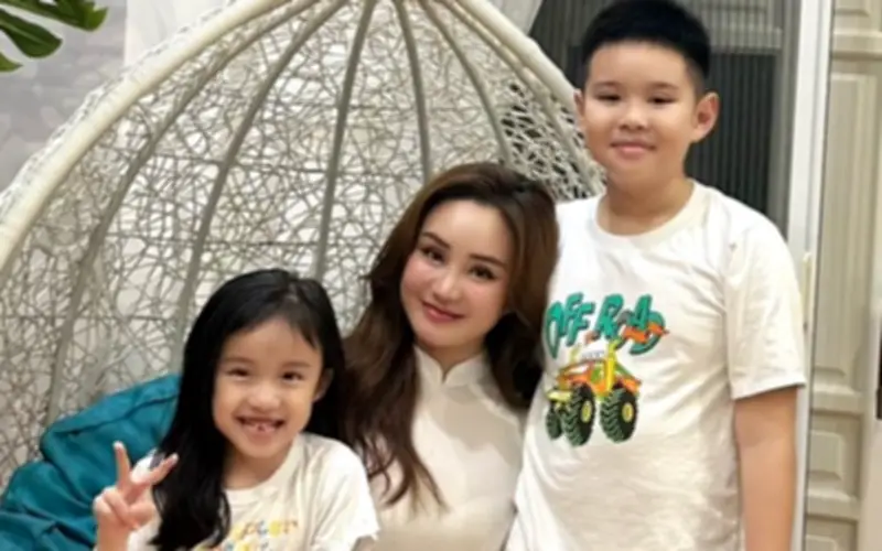 Vỹ Oanh thông báo tin vui, cộng đồng mạng chúc mừng rộn ràng