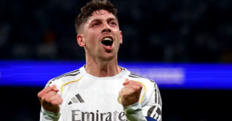 Valverde Lập Hat-Trick Lịch Sử, Real Madrid Đè Bẹp Man City 3-0